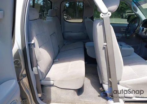 2002 Toyota Tundra Sr5 V8 из США, поврежденный, VIN 5TBRT34142S320420